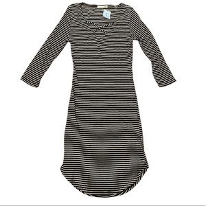 NWT Heart and Hips Ross Bodycon Striped 3/4 Sleeve Midi Dress in black and white